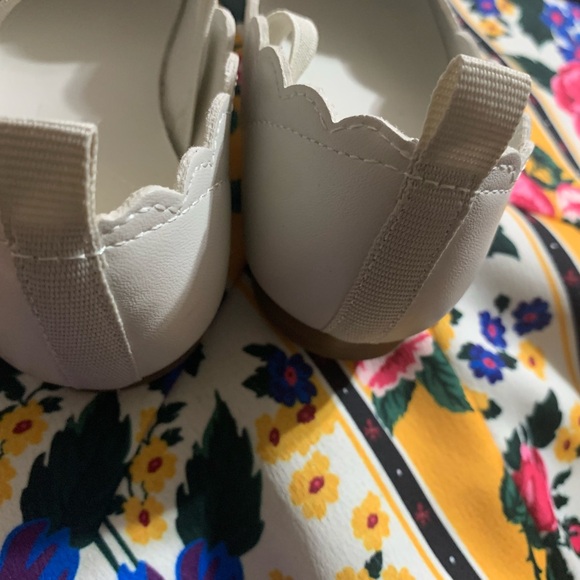 Shoes - Picture 5 of 6